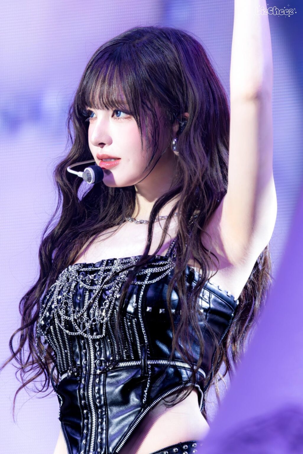 251101 تحديث موقع معجبي ليز