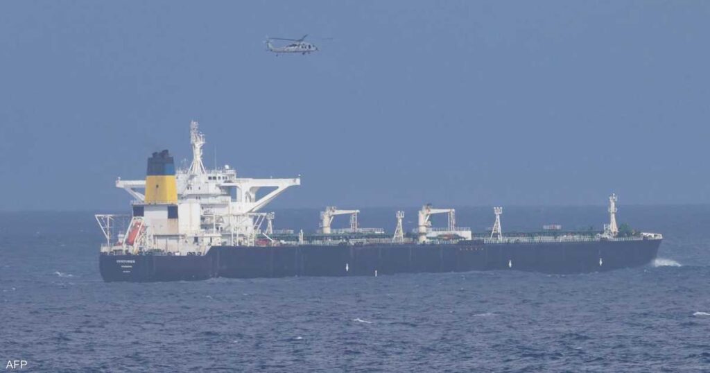 الجيش الأميركي يهاجم قوارب لتهريب المخدرات ويقتل 8 أشخاص