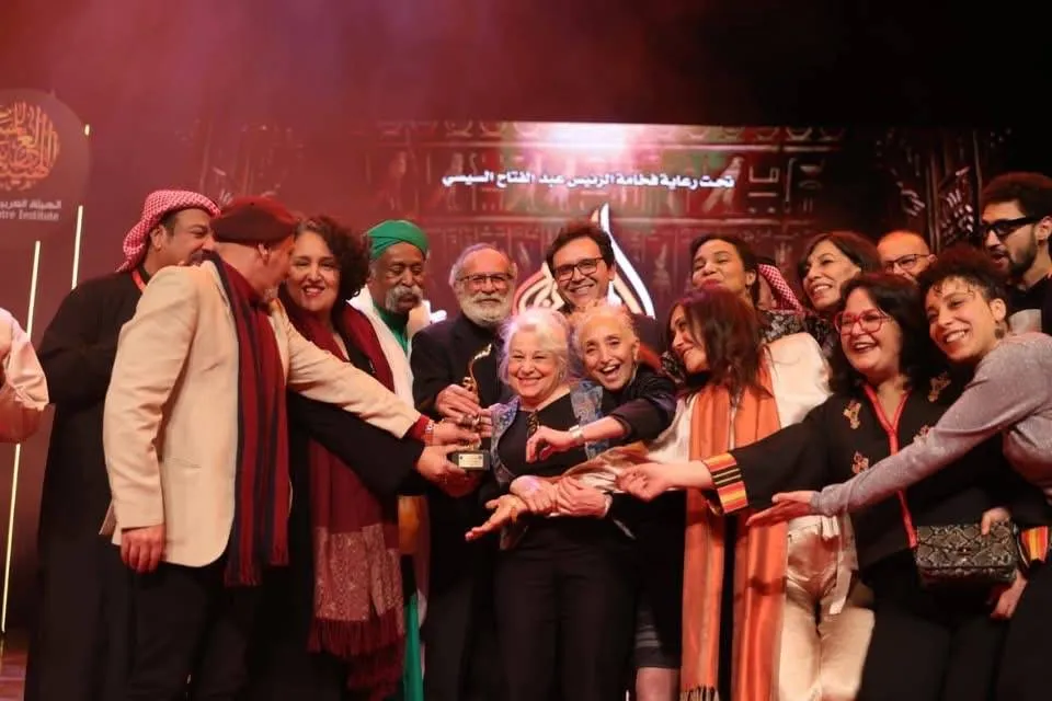 «الهاربات» تتوَّج أفضل عرض في مهرجان المسرح العربي