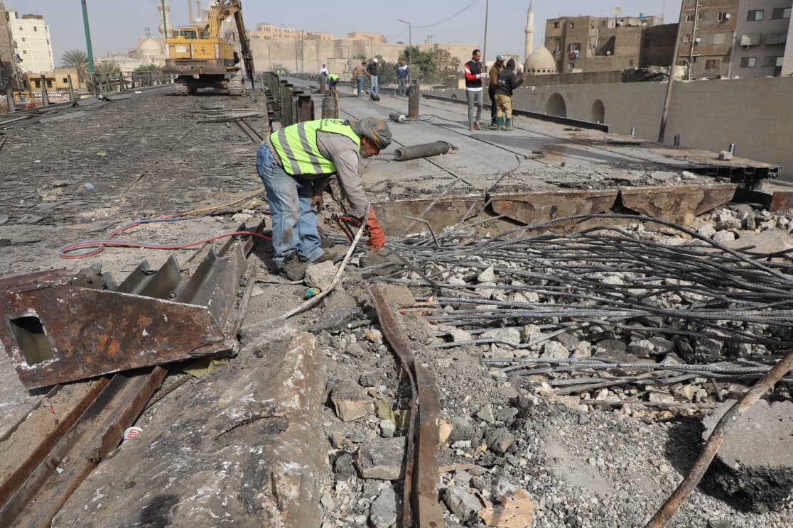  أعمال إزالة كوبري السيدة عائشة (2)