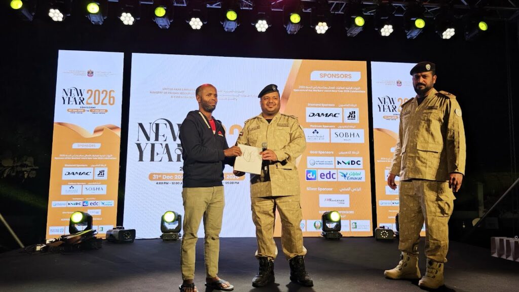 الشارقة تشارك العمال احتفالهم برأس السنة الجديدة في فعالية ترفيهية