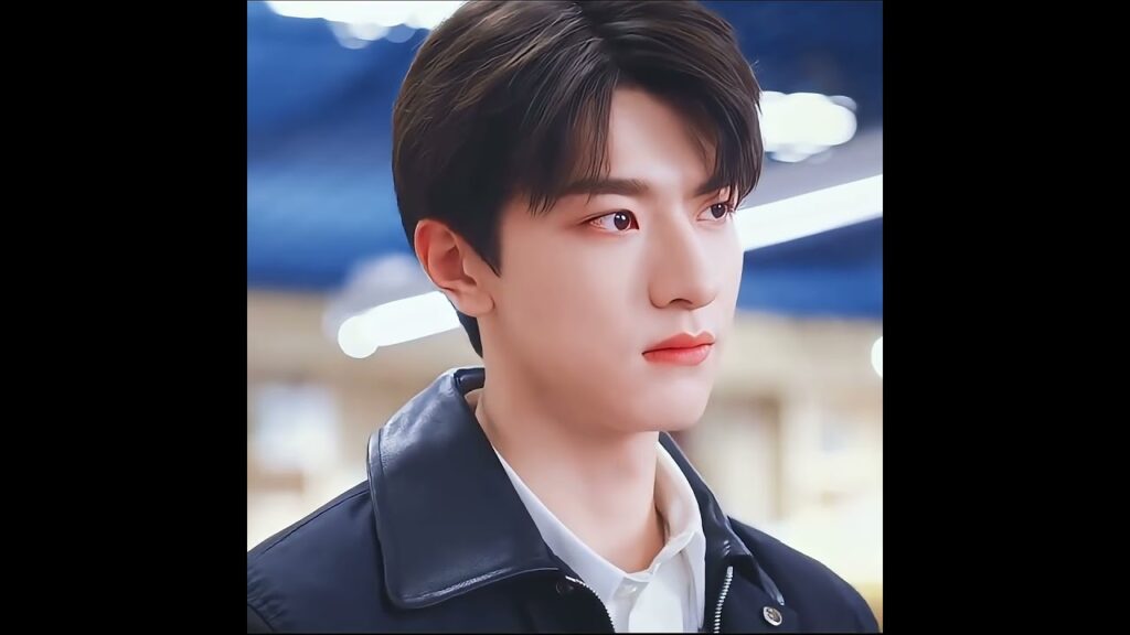 نار الغيرة 😂😂 #LinYi #ZhouYe #الجميع_يحبني #EveryoneLovesMe​ #youku #cdrama #shorts #chinesedrama