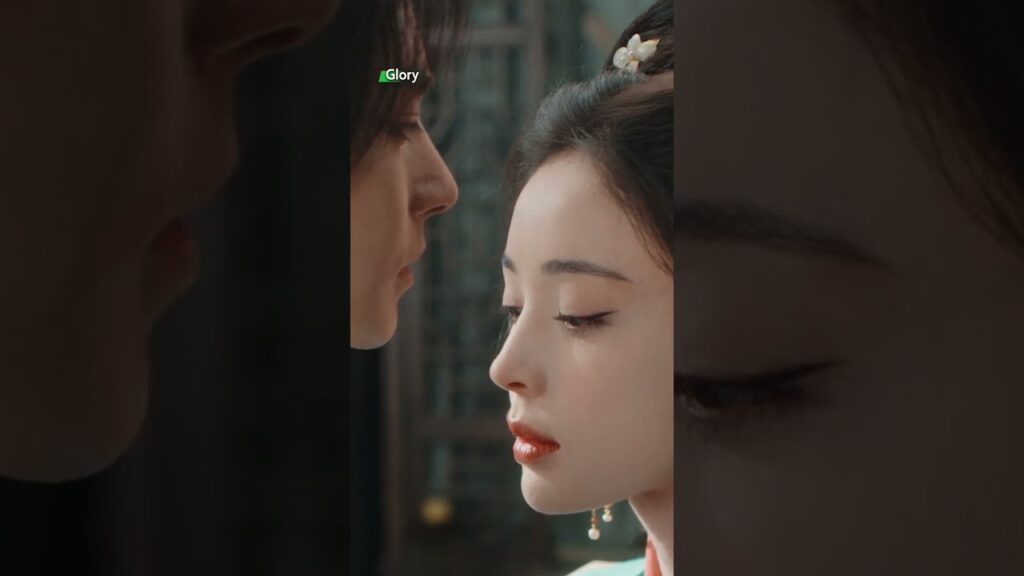 مجرد قبلة، وانتهى قلقه🥰  المجد #glory #houminghao #gulnezer #iqiyi #cdrama