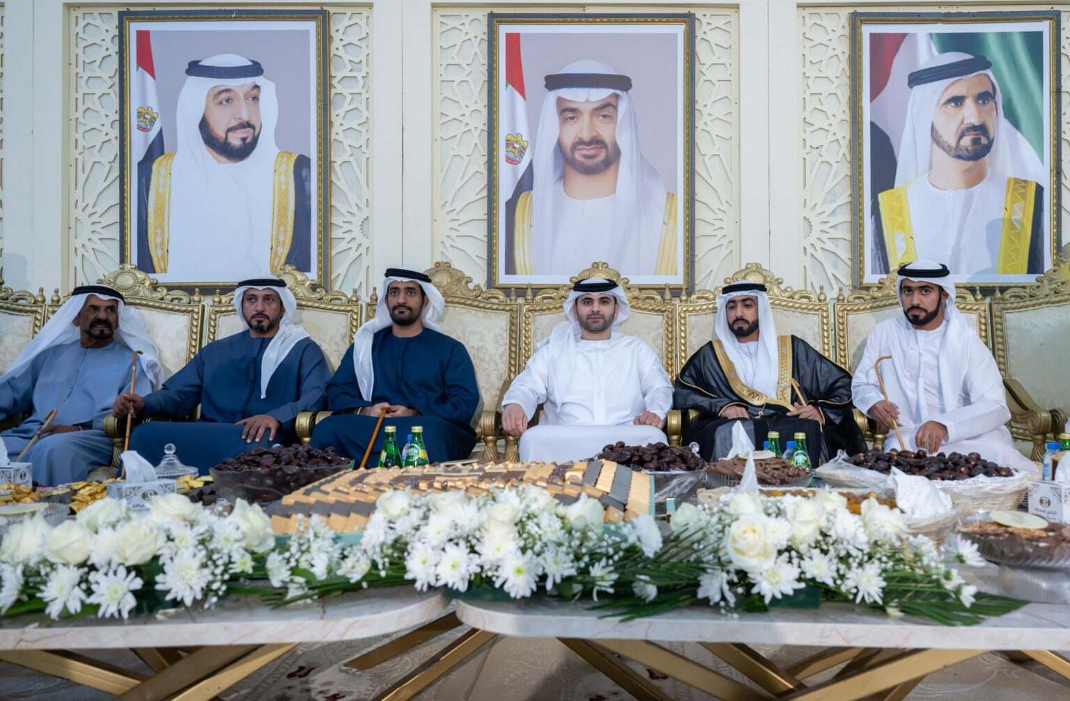 منصور بن محمد يحضر أفراح الكتبي