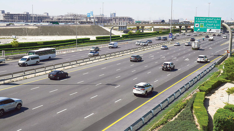 «طرق دبي» تنفّذ تحسينات مرورية لتعزيز الانسيابية وكفاءة التنقّل