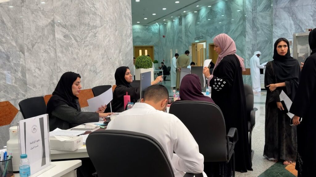 جامعة كلباء تطلق الأسبوع الترحيبي لتعريف الطلبة بالخدمات الجامعية