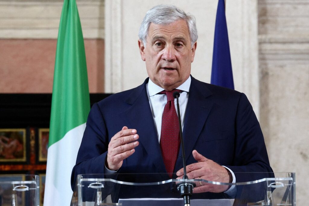 إيطاليا تستدعي سفير إيران بسبب استخدام العنف في قمع احتجاجات