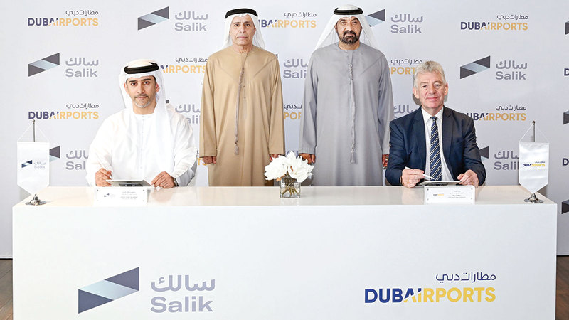 اتفاقية تتيح سداد رسوم مواقف المركبات في «دبي الدولي» عبر «سالك»
