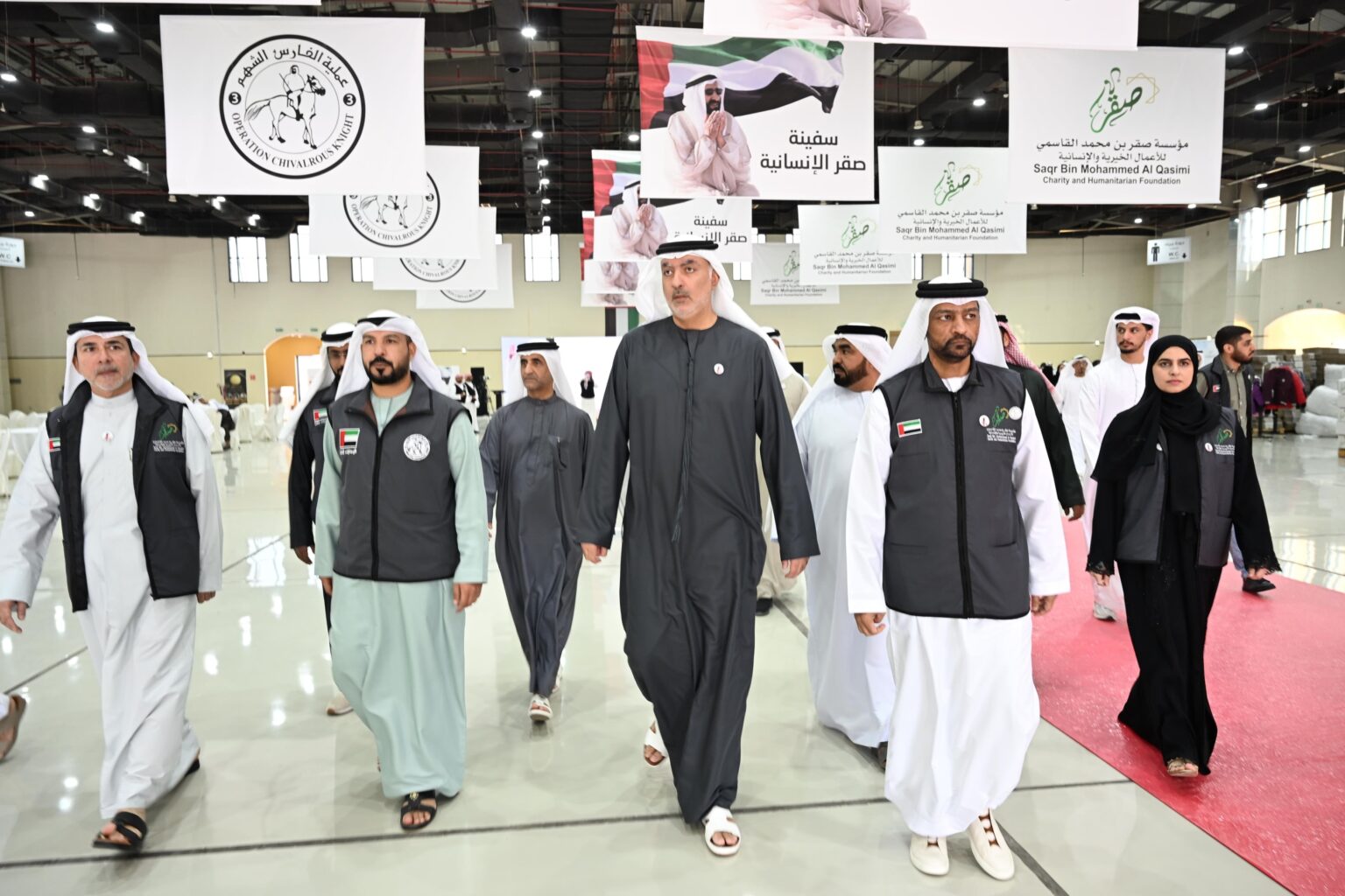 "صقر للأعمال الخيرية والإنسانية" تجهز طرود "سفينة صقر الإنسانية" لدعم غزة