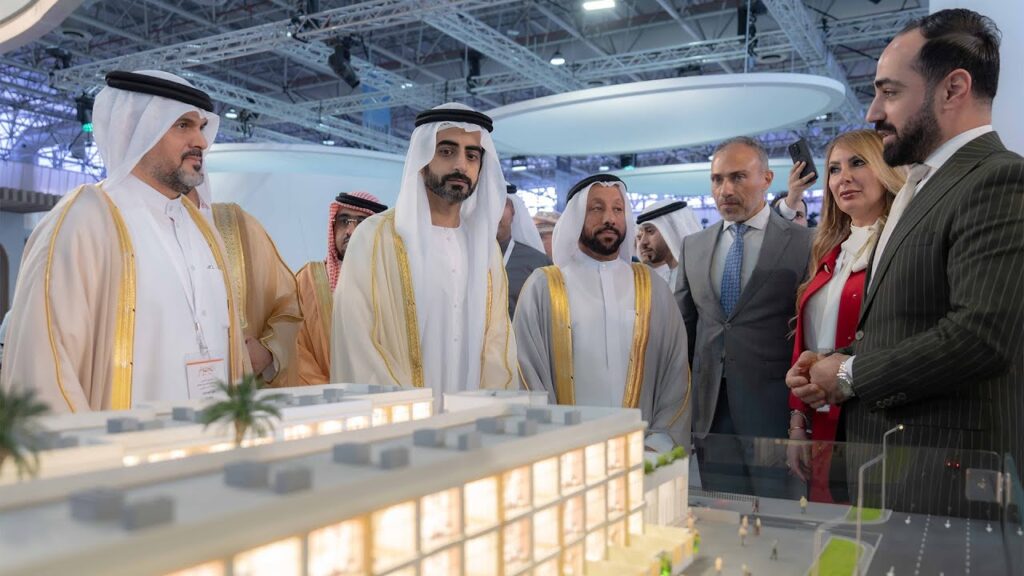 سالم بن عبد الرحمن يفتتح فعاليات معرض الشارقة العقاري إيكرس 2026 سالم بن عبد الرحمن يفتتح فعاليات معرض الشارقة العقاري إيكرس 2026