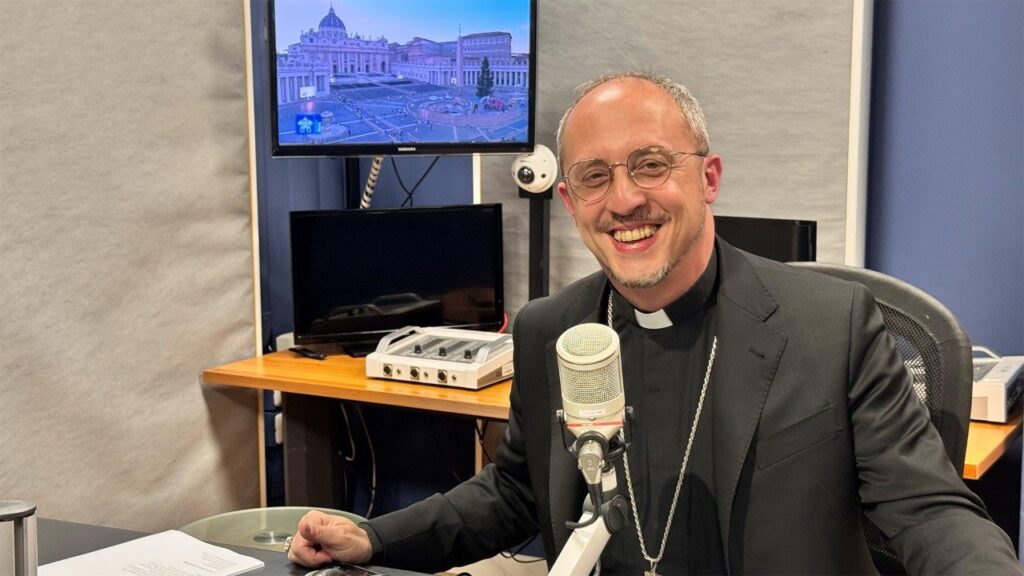 مقابلة مع أمين سر الدائرة الفاتيكانية لتعزيز وحدة المسيحيين رئيس الأساقفة فلافيو باشي - Vatican News