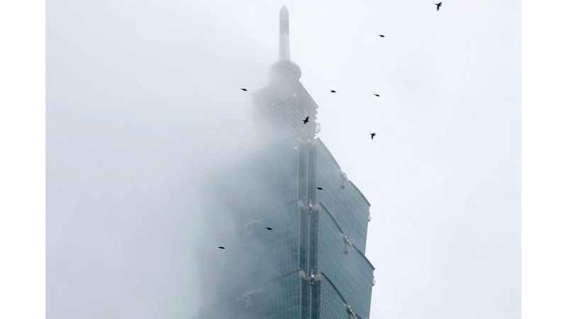 بسبب الطقس.. هونولد يؤجل تسلق أعلى برج في تايوان بسبب الطقس.. هونولد يؤجل تسلق أعلى برج في تايوان