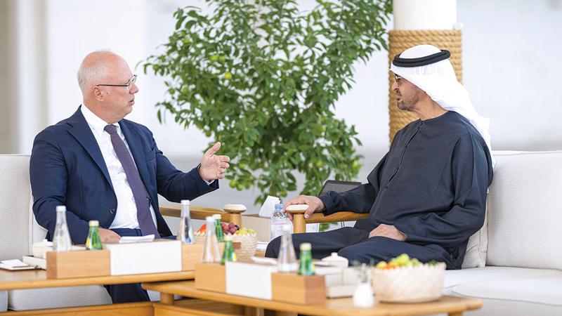 رئيس الدولة يستقبل مبعوث الرئيس الروسي