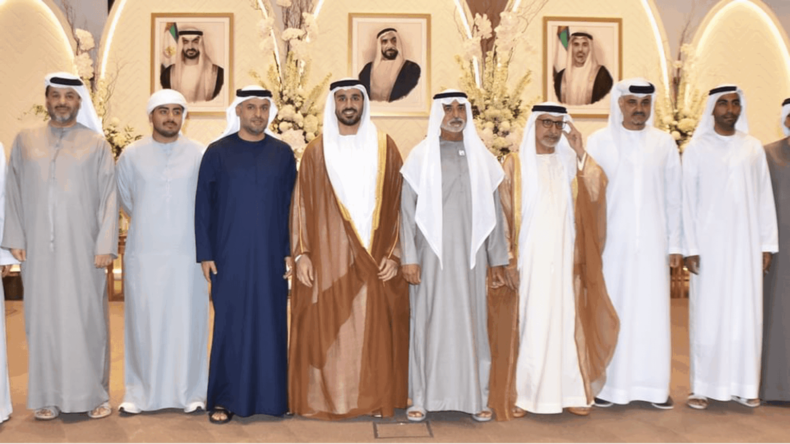 نهيان بن مبارك يحضر أفراح الصوالح والشامسي في أبوظبي نهيان بن مبارك يحضر أفراح الصوالح والشامسي في أبوظبي