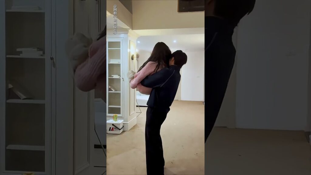 😍😍😍 #Affinity #炽热吸引 #JinFang #Yuxin Cui #YOUKU #الانجذاب #shorts #cdrama #优酷 #romance