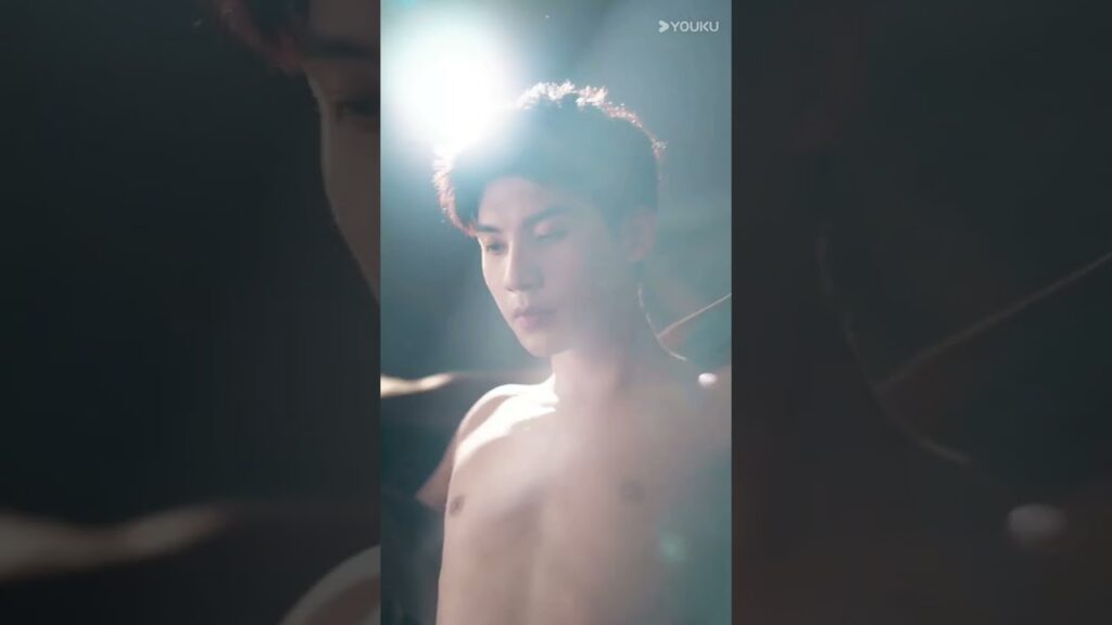 كلاهما تابع للرغبة—فمن الأعلى شأنًا، ومن الأدنى؟ 😈⚖️Ministers at Your Knees | YOUKU