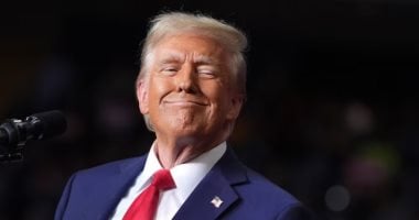 كندا موجودة بفضلنا.. ترامب يوبخ مارك كارنى أمام دافوس.. ما القصة؟