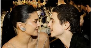 تيموثى شالاميه يعلن علاقته مع كايلى جينر رسميًا