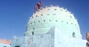 أسرة "شاب الضريح": ابننا مريض نفسى وسنتحمل تكاليف ترميم القبة