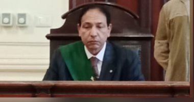 وعدها بالزواج.. السجن 7 سنوات لمدرس تعدى على طالبة فى الإسكندرية وعدها بالزواج.. السجن 7 سنوات لمدرس تعدى على طالبة فى الإسكندرية