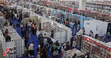 معرض القاهرة الدولي للكتاب يصل إلى أول مليون زائر خلال يومين من افتتاحه