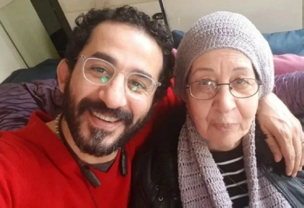 شقيقة أحمد حلمي تكشف أزمة والدته.. وصمته يثير التساؤلات - أخبار السعودية