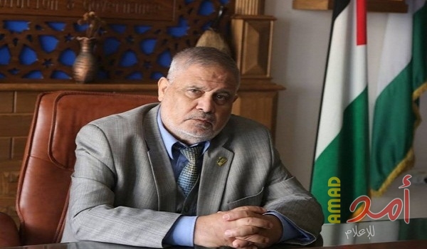 وما زال الفارسُ شهماً في عطاياه