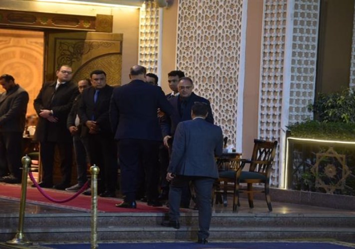 نجوم الفن في عزاء والدة المخرج حسني صالح في الشيخ زايد -جريدة المال