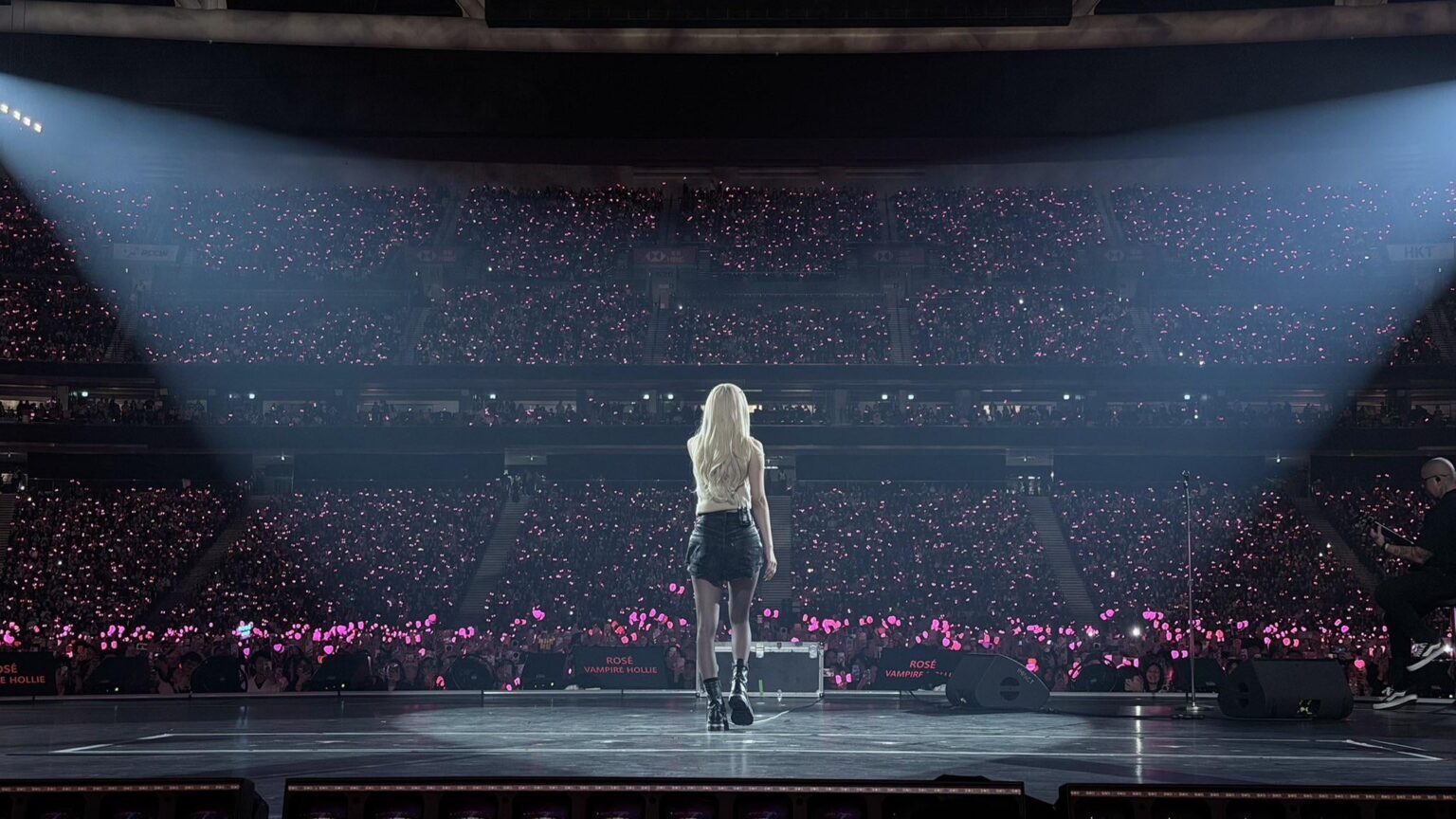 260125 روزيه في جولة بلاك بينك العالمية [DEADLINE] هونج كونج د2