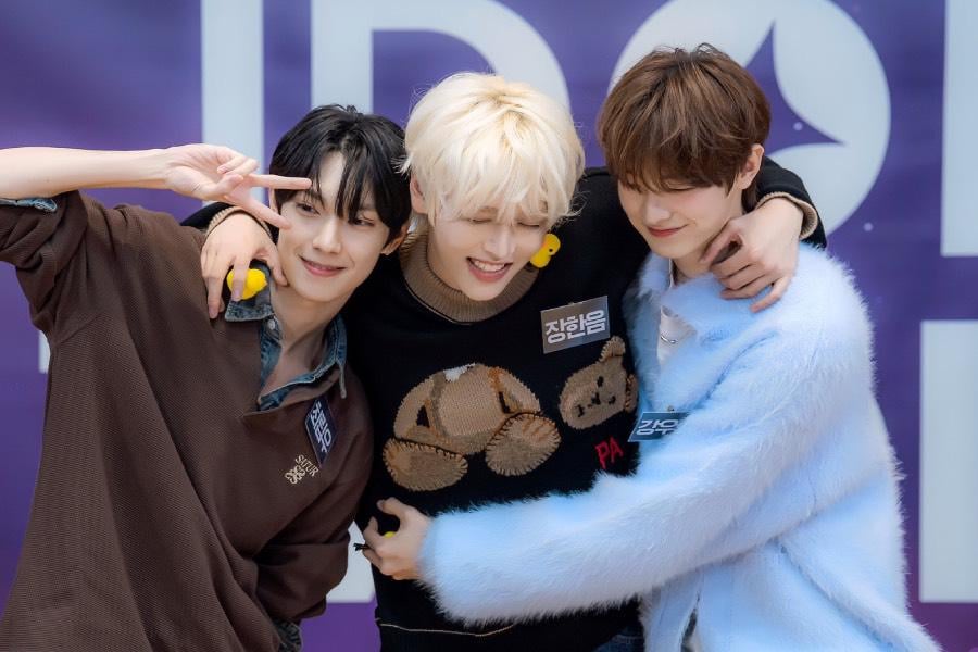 المجموعة المنفصلة “BOYS II PLANET” تجري محادثات مع Chuei Li Yu وKang Woo Jin وJang Haneum + وكالات تعليق موجز المجموعة المنفصلة "BOYS II PLANET" تجري محادثات مع Chuei Li Yu وKang Woo Jin وJang Haneum + وكالات تعليق موجز