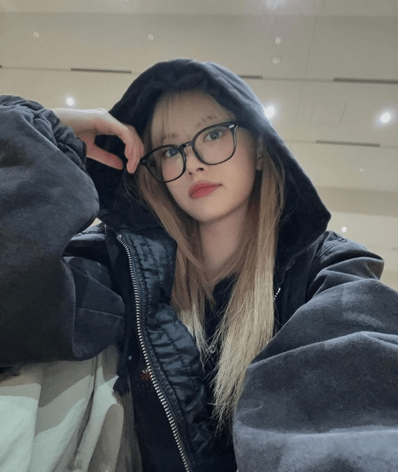 من المحتمل أن يعرف أي شخص ما هي النظارات التي يرتديها إيونتشاي