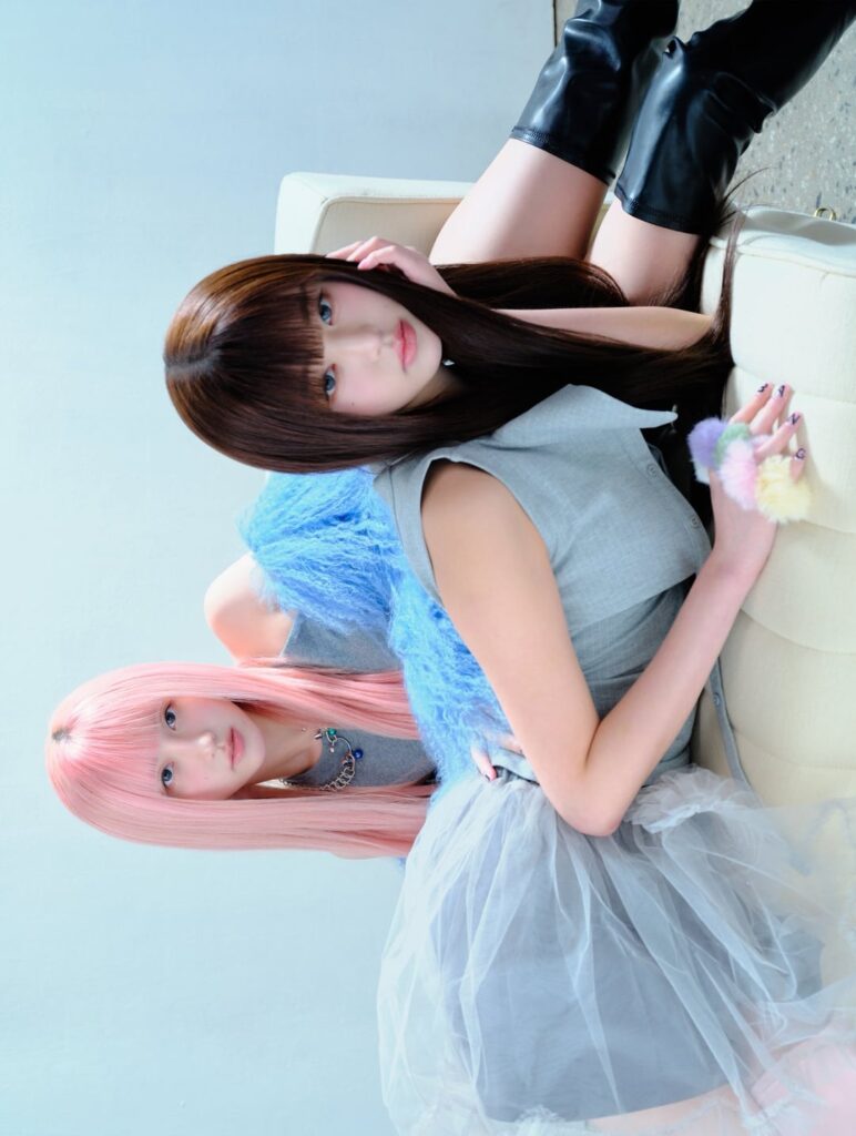 IVE - الألبوم الثاني: REVIVE+ (إصدار حرق الصور المفاهيمية - الوحدة)