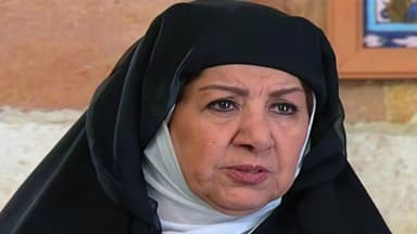 تشييع جثمان هدى شعراوي أمام دموع ابنتها ومواساة الفنانين