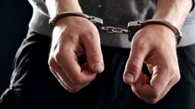 الجيش يواصل ملاحقة المطلوبين… وتوقيف 15 شخصاً الجيش يواصل ملاحقة المطلوبين... وتوقيف 15 شخصاً