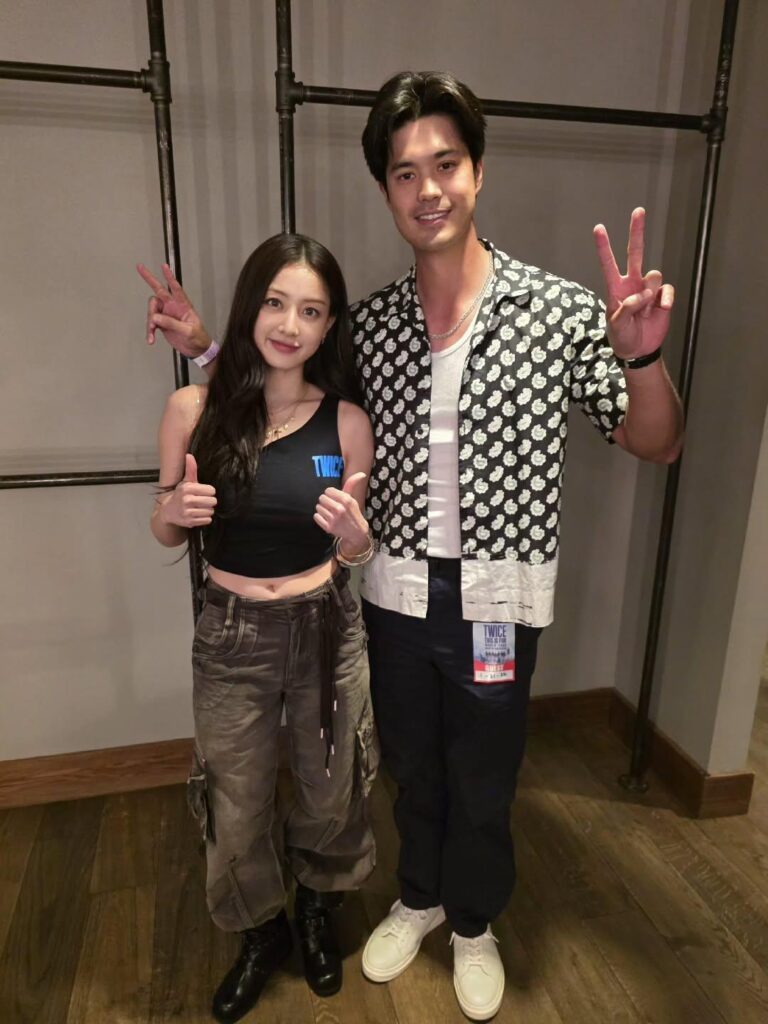 260122 تحديث انستقرام rossbuttler - الممثل روس باتلر مع جيهيو في حفل توايس