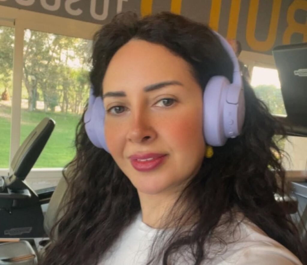 من هي الفنانة إيمان الزيدي؟ أعلنت طلاقها من محمد عبد المنصف زوج لقاء الخميسي