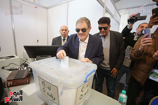 السيد البدوي يدلي بصوتة السيد البدوي يدلي بصوتة