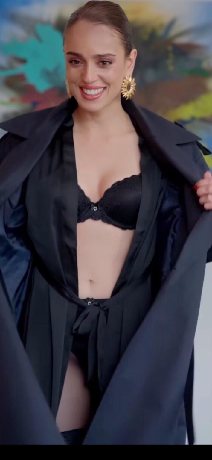 bu kadının Adını bilen varmı unuttum