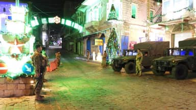 بالصور: ليلة رأس السنة… دوريات وحواجز وتوقيفات بالصور: ليلة رأس السنة... دوريات وحواجز وتوقيفات