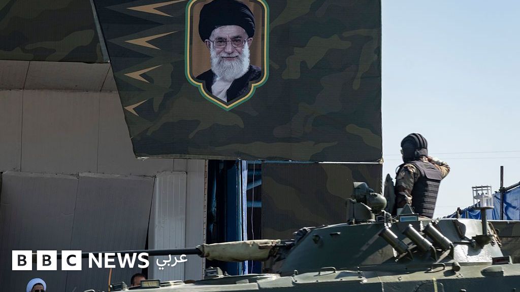 إيران والولايات المتحدة: طهران تُدخل تل أبيب إلى بنك أهدافها، وواشنطن تفتح باب التكهنات حول مصير النظام الإيراني إيران والولايات المتحدة: طهران تُدخل تل أبيب إلى بنك أهدافها، وواشنطن تفتح باب التكهنات حول مصير النظام الإيراني