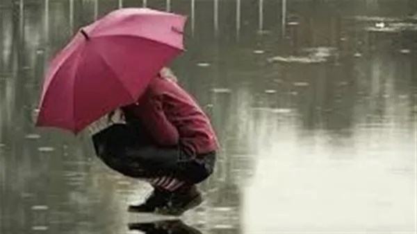 الأمطار تضرب 17 محافظة غداً وتصل إلى القاهرة