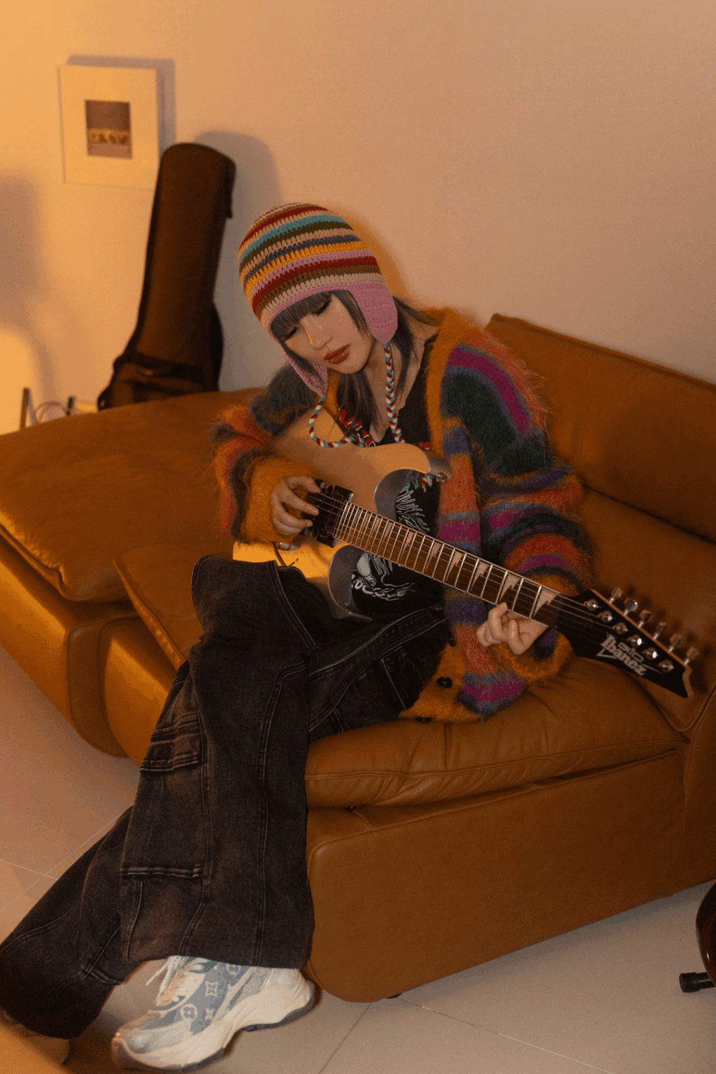 ChRocktikal – الألبوم الأول “نحن نكسر، أنت مستيقظ” (الصورة المفاهيمية رقم 01) ChRocktikal - الألبوم الأول "نحن نكسر، أنت مستيقظ" (الصورة المفاهيمية رقم 01)