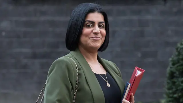 صورة وزيرة الداخلية البريطانية شبانة محمود