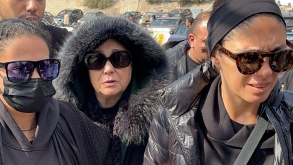 تشييع جنازة شقيق الفنانة شيرين من مسجد السيدة نفيسة