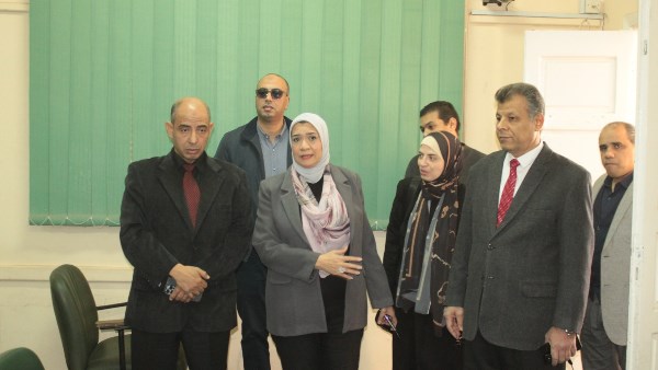 نائب رئيس جامعة أسيوط يتفقد مركزي تعليم الإنجليزية والفرنسية لتعزيز دورهما المجتمعي