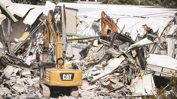 حريق في مقر «الأونروا» بالقدس الشرقية بعد هدمه