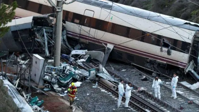 من مكان حادث قطار.