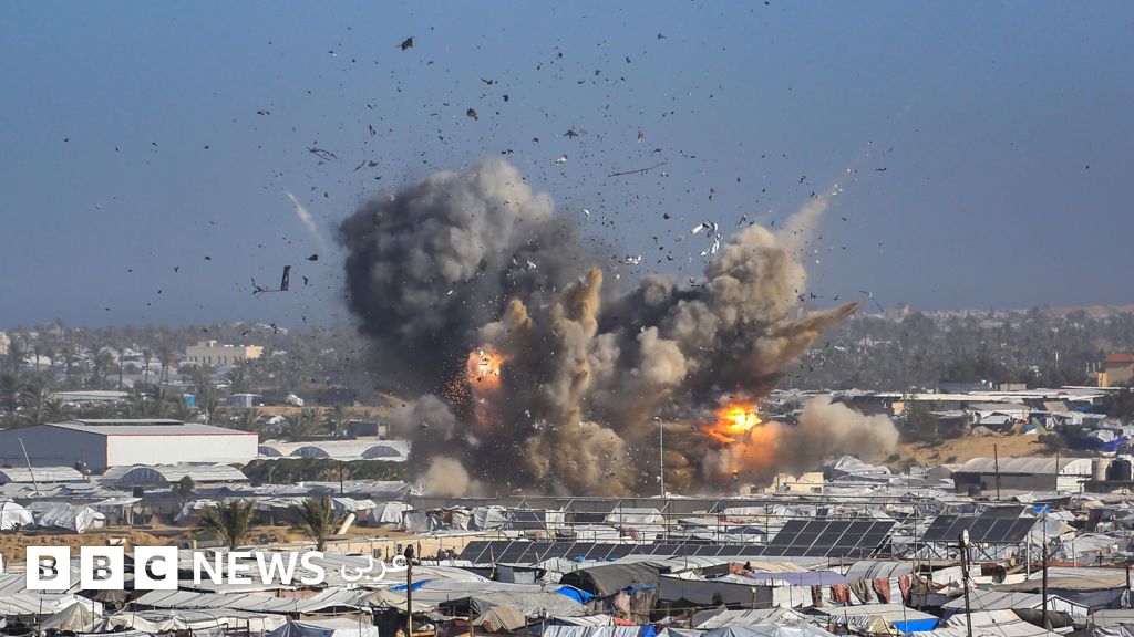 عشرات القتلى في غارات على خيام نازحين في غزة وخان يونس، والجيش الإسرائيلي يقول إنه استهدف عناصر لحماس والجهاد الإسلامي