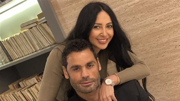 مصدر يكشف مفاجأة بشأن طلاق عبد المنصف من الفنانة إيمان الزيدي مصدر يكشف مفاجأة بشأن طلاق عبد المنصف من الفنانة إيمان الزيدي