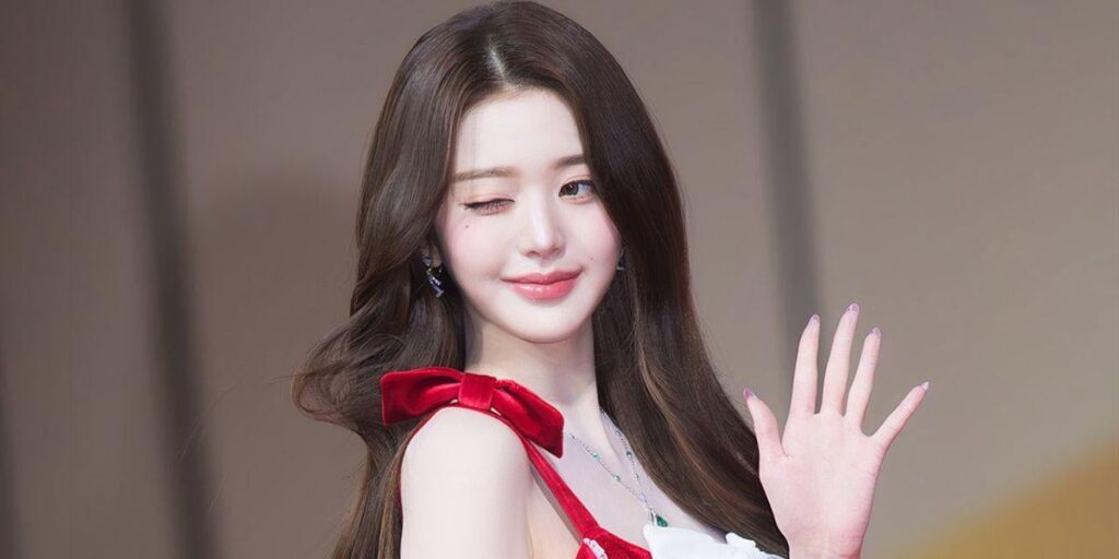 Jang Wonyung من IVE يستعد لإطلاق علامته التجارية الشخصية